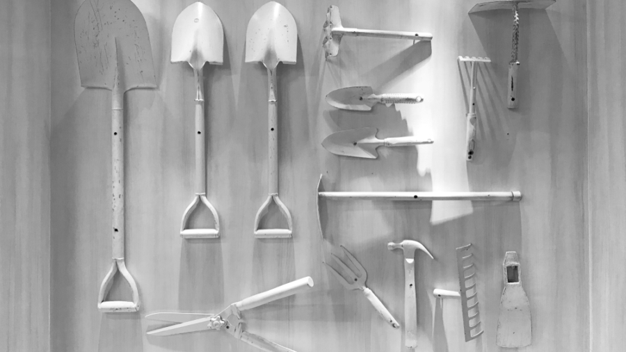 Gardening,Equipment,And,Craftsman,Tools,Hanging,Decorate,On,White,Wall.